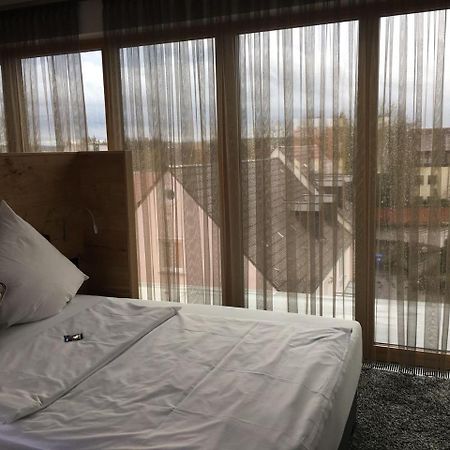 Hotel Zum Hirsch Wertingen المظهر الخارجي الصورة