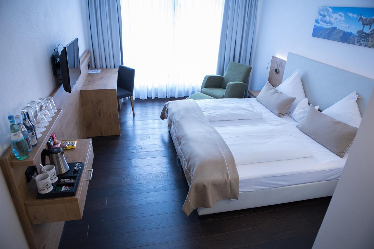Hotel Zum Hirsch Wertingen المظهر الخارجي الصورة