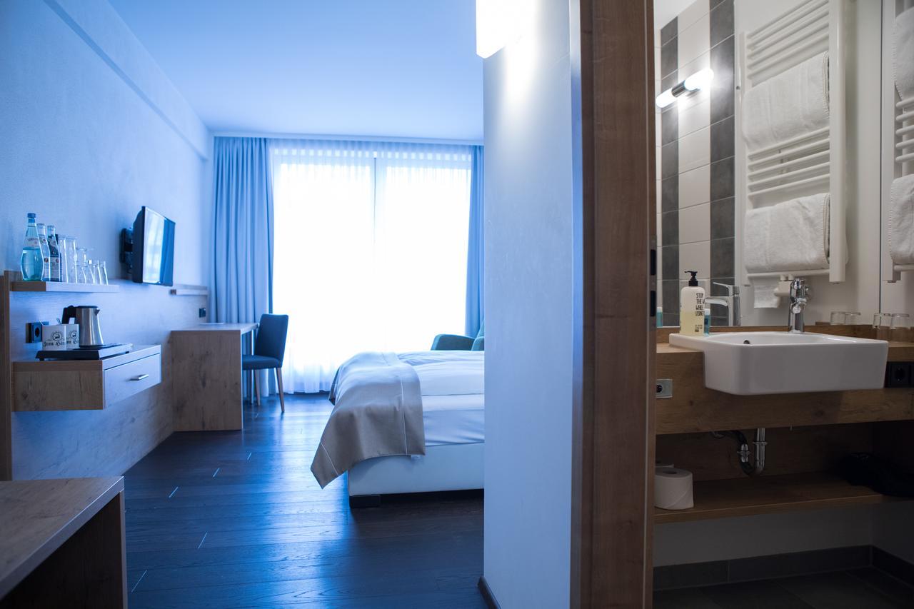 Hotel Zum Hirsch Wertingen المظهر الخارجي الصورة