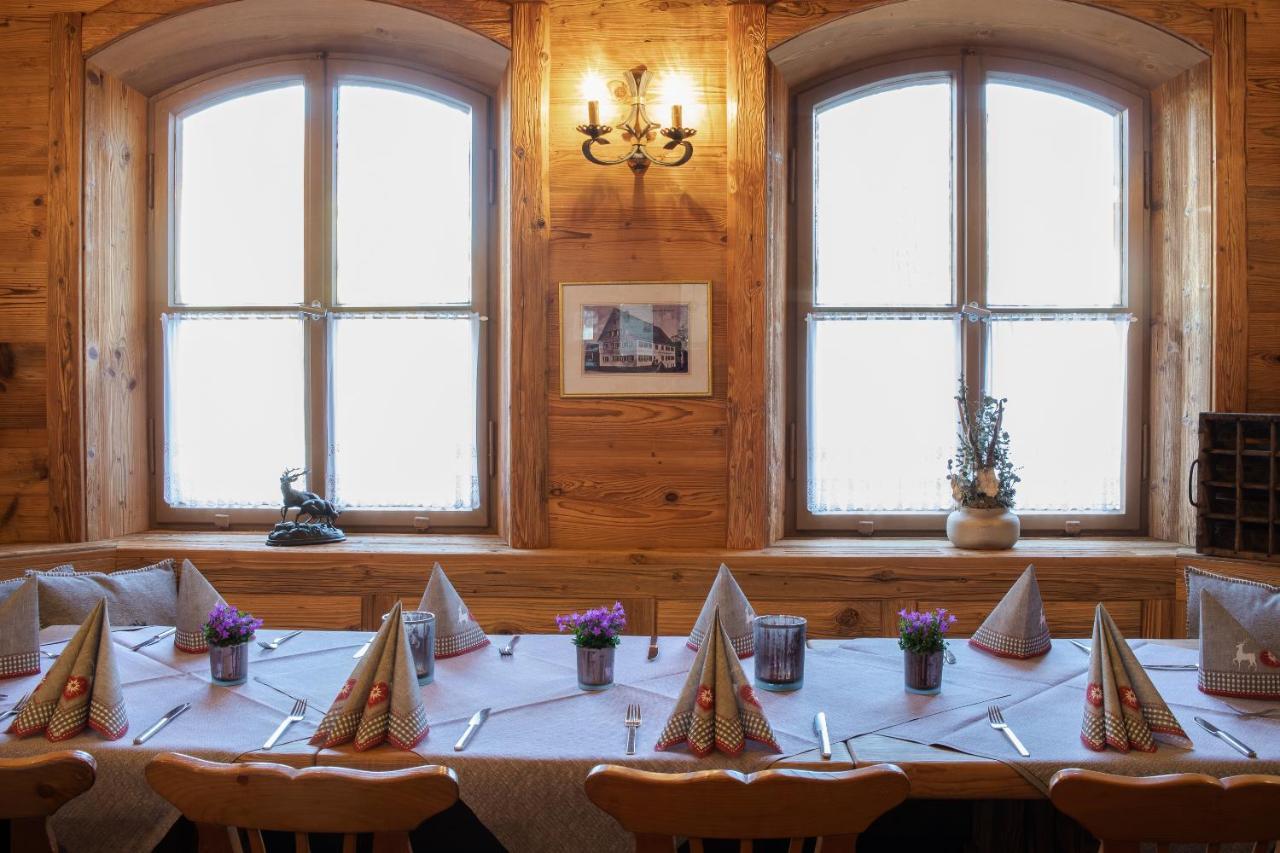 Hotel Zum Hirsch Wertingen المظهر الخارجي الصورة
