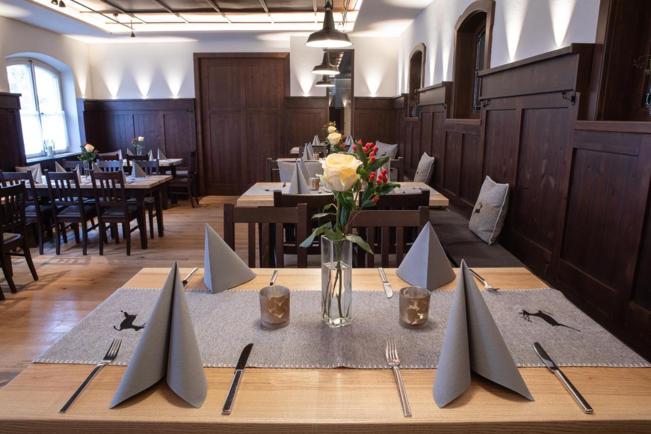 Hotel Zum Hirsch Wertingen المظهر الخارجي الصورة
